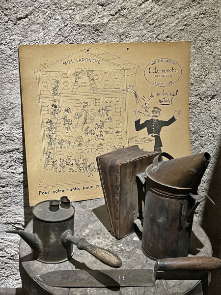 Imkerhandwerk im Heimatmuseum von Draguignan Museumsobjekte von den Imkern Laponche